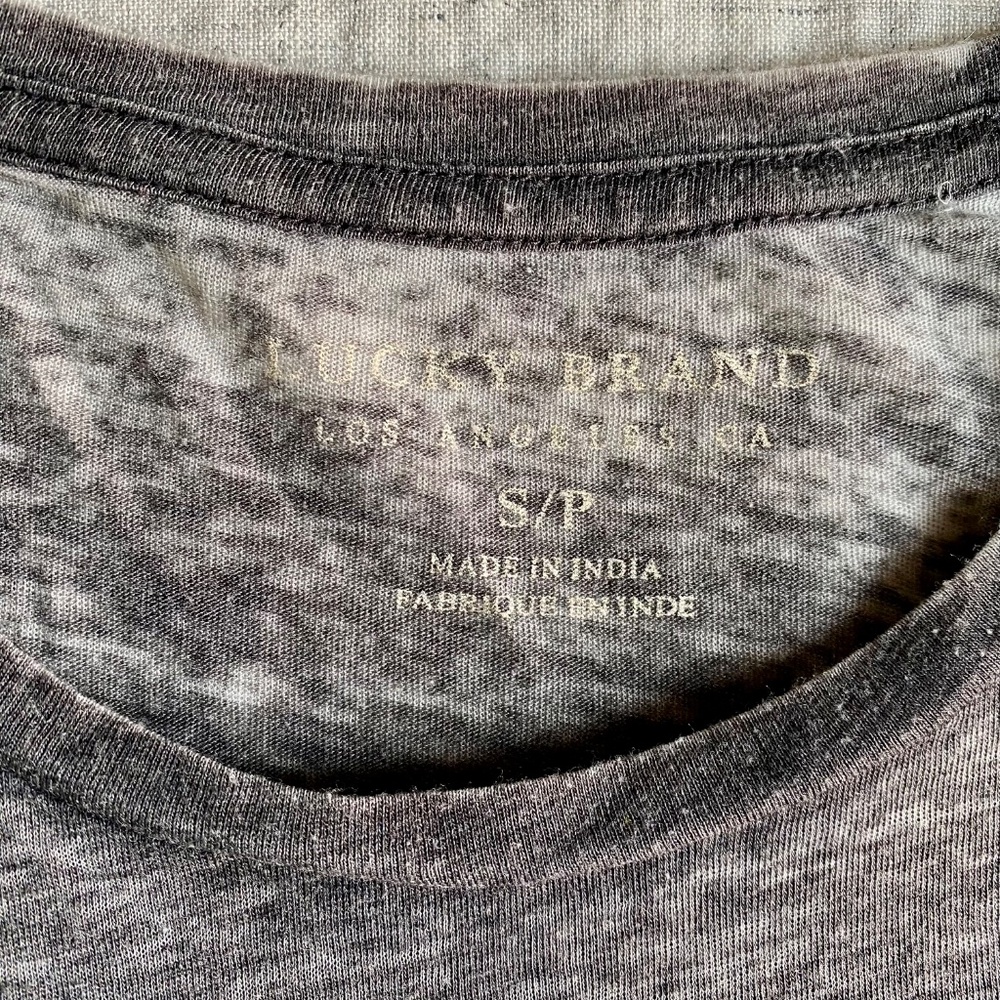NWT Lucky Brand grey embroidered tiger floral short sleeve t-shirt Size Small - Picture 9 of 10